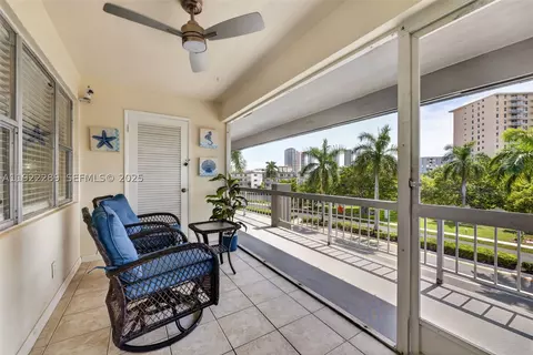 300 Layne Blvd #303, Hallandale Beach, FL 33009