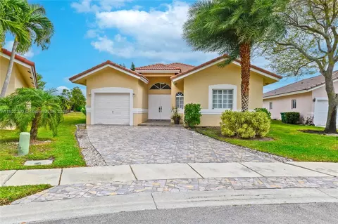 7602 NW 99th Ter, Tamarac, FL 33321