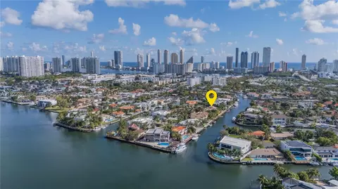 3220 NE 165th St, North Miami Beach, FL 33160