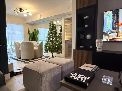 7775 NW 22nd St #101, Pembroke Pines, FL 33024
