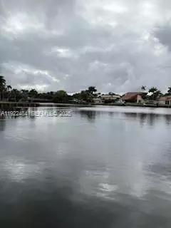 2101 Atlantic Shores Blvd #412, Hallandale Beach, FL 33009