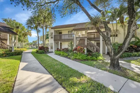 10187 Mangrove Dr #201, Boynton Beach, FL 33437