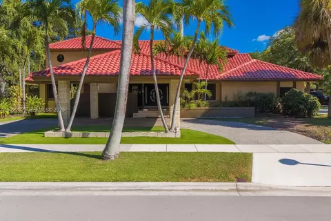 701 SW 24th Rd, Miami, FL 33129