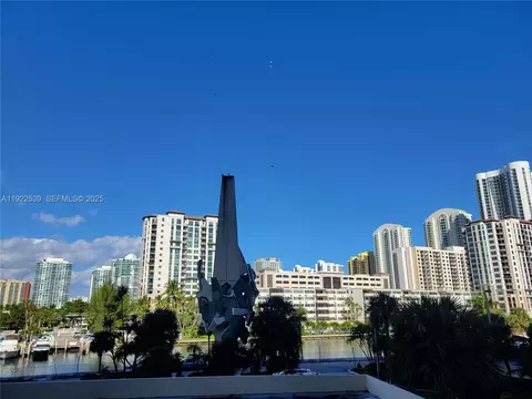 300 Bayview Dr #201, Sunny Isles Beach, FL 33160