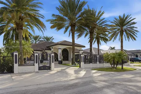 14252 SW 30th St, Miami, FL 33175