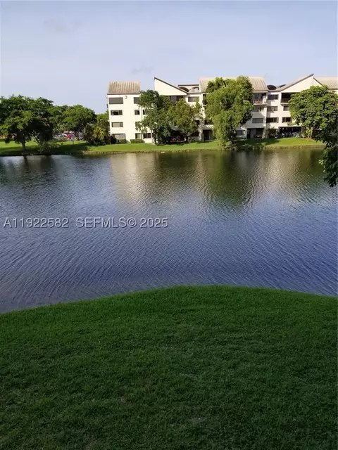 6701 SW 116th Ct #203, Miami, FL 33173