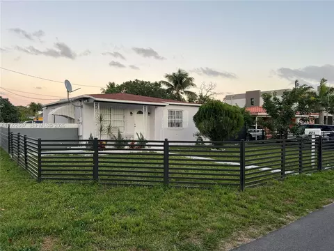 713 SW 7th Ave, Hallandale Beach, FL 33009