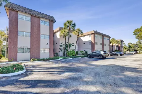 2441 SW 82nd Ave #205, Davie, FL 33324