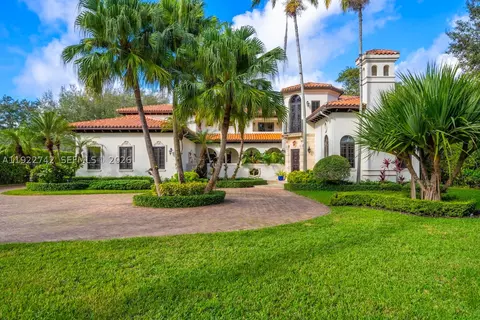 8800 SW 57 Ave, Pinecrest, FL 33156