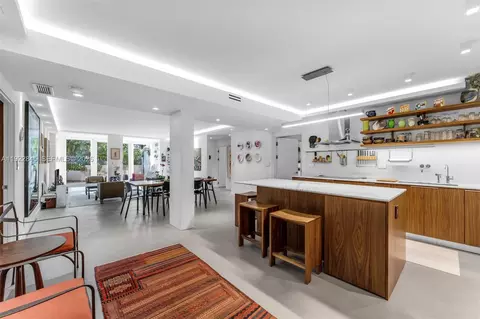 161 Crandon Blvd #125, Key Biscayne, FL 33149