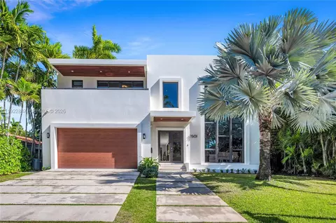 7501 Coquina Dr, North Bay Village, FL 33141