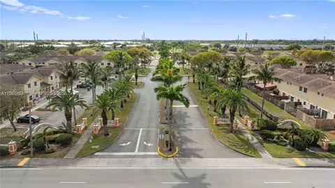 17847 NW 74th Path, Hialeah, FL 33015 photo 1