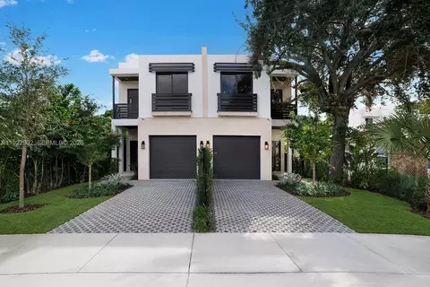 2610 SW 17th St, Miami, FL 33145
