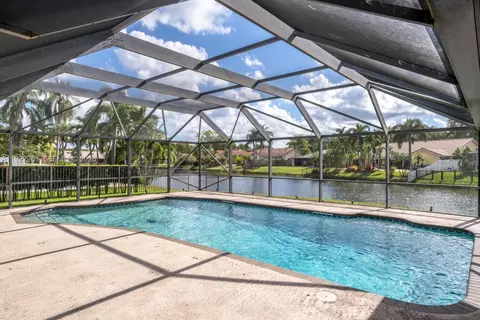 9272 NW 18th St, Plantation, FL 33322