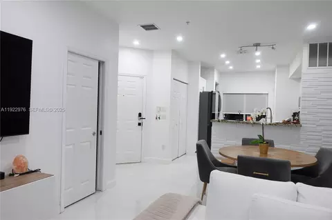 111 NW 2nd Ave #2, Hallandale Beach, FL 33009