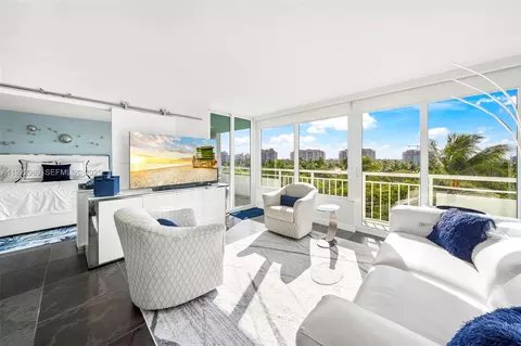 400 S Pointe Dr #401, Miami Beach, FL 33139