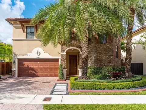 8780 NW 98th Ct, Doral, FL 33178
