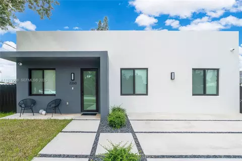 Exterior - 2260 E 9th Ave, Hialeah, FL 33013 photo 1 of 7
