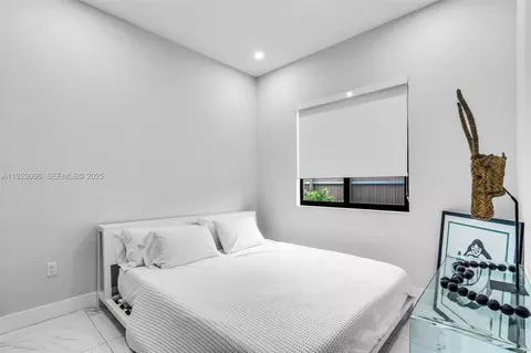 Bedroom - 2260 E 9th Ave, Hialeah, FL 33013 photo 5 of 6