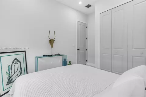 Bedroom - 2260 E 9th Ave, Hialeah, FL 33013 photo 6 of 6