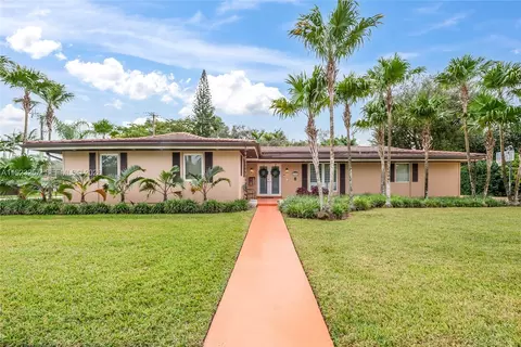 8700 SW 159th St, Palmetto Bay, FL 33157