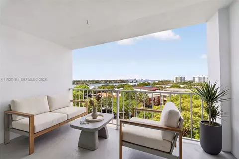 6900 Bay Dr #6B, Miami Beach, FL 33141