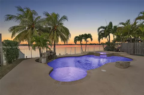 13940 SW 127th Ct, Miami, FL 33186