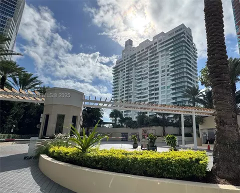 400 S Pointe Dr #1610, Miami Beach, FL 33139