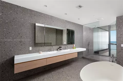 8701 Collins Ave #902, Miami Beach, FL 33154 photo 11