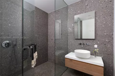 8701 Collins Ave #902, Miami Beach, FL 33154 photo 16
