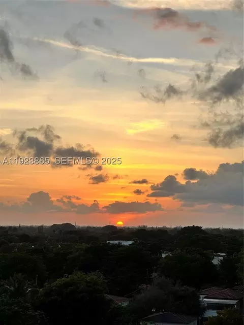 2650 SW 37th Ave #807, Miami, FL 33133