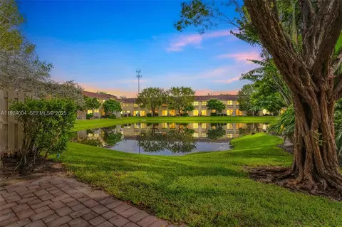 2851 W Prospect Rd #1002, Tamarac, FL 33309