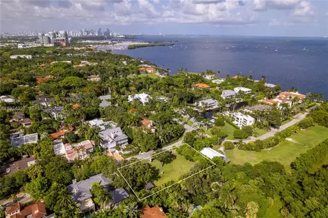 3400 S Moorings Way, Coconut Grove, FL 33133