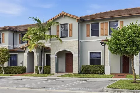 3355 W 106th Ter, Hialeah, FL 33018