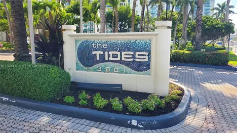 Undisclosed, Hollywood, FL 33019