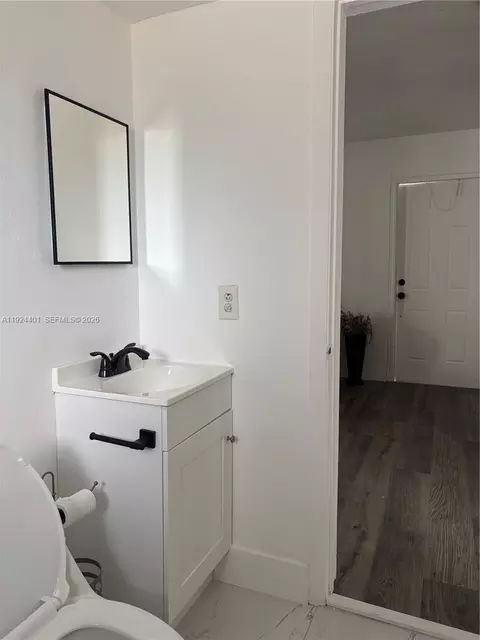 Bath - 354 E 50th St, Hialeah, FL 33013 photo 5 of 5