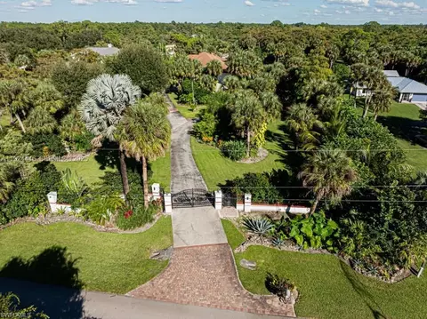 740 31st St SW, Naples, FL 34117