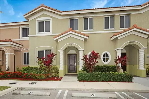 1052 SE 23rd Ave, Homestead, FL 33035