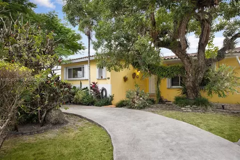 1420 SW 82nd Ave, Miami, FL 33144