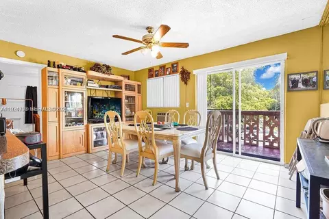 Dining - 911 E 9th Pl, Hialeah, FL 33010 photo 2 of 3