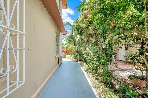 Exterior - 911 E 9th Pl, Hialeah, FL 33010 photo 7 of 7