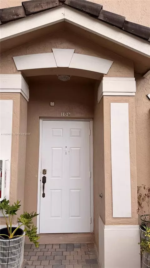 5785 NW 116th Ave #106, Doral, FL 33178