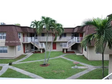 4528 SW 54th St #304-B, Fort Lauderdale, FL 33314