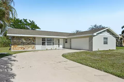 1061 SW Sudder Ave, Port Saint Lucie, FL 34953