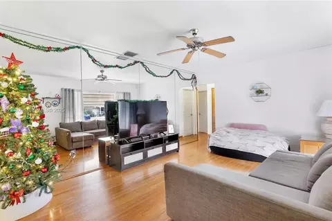 Living - 355 W 54th St, Hialeah, FL 33012 photo 1 of 3