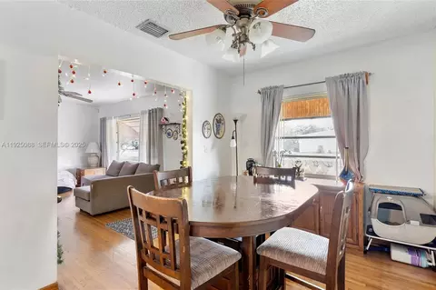 Dining - 355 W 54th St, Hialeah, FL 33012 photo 3 of 4