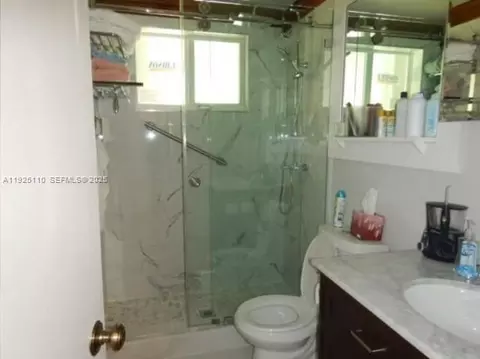 Bath - 29 Bonefish Ave, Key Largo, FL 33037 photo 1 of 1