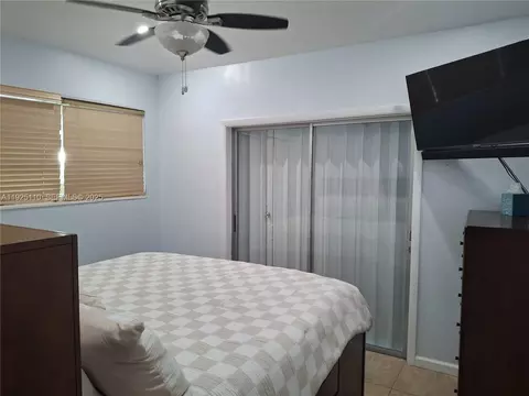 Bedroom - 29 Bonefish Ave, Key Largo, FL 33037 photo 3 of 6