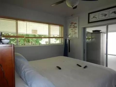 Bedroom - 29 Bonefish Ave, Key Largo, FL 33037 photo 1 of 6