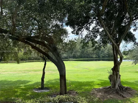 1000 SW 125th Ave #214N, Pembroke Pines, FL 33027